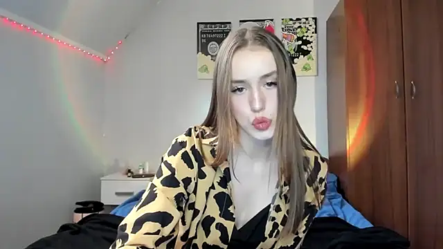 tinyglow online show from 01/14/26, 07:52