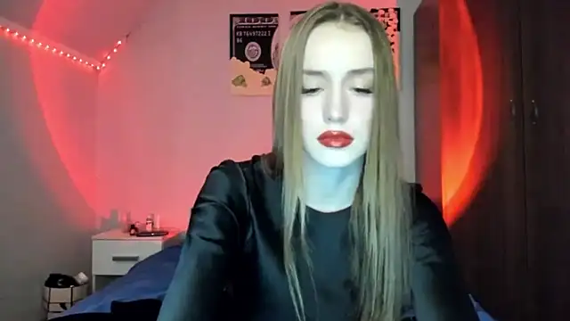 tinyglow online show from 02/06/26, 11:19