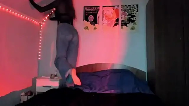 tinyglow online show from 03/05/26, 07:43