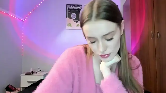 tinyglow online show from 04/14/26, 09:43