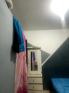 lizmy online show from 12/01/25, 04:28