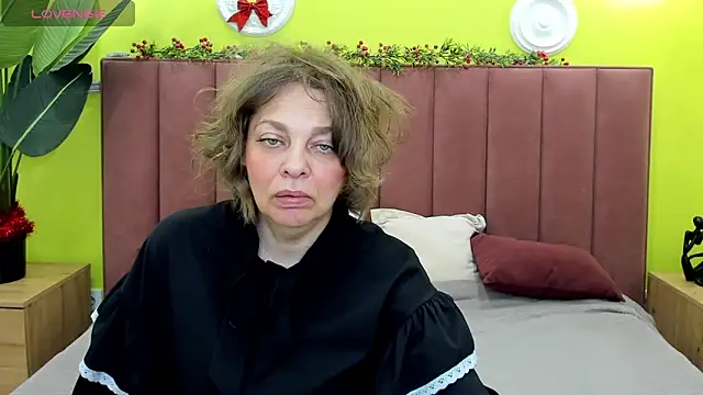 Valerie King online show from 12/21/25, 01:24