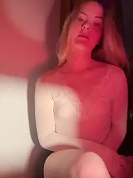 Snapshot of Josefinswe chatting on 11/26/25, 10:22 Josefinswe online show from 11/26/25, 10:22