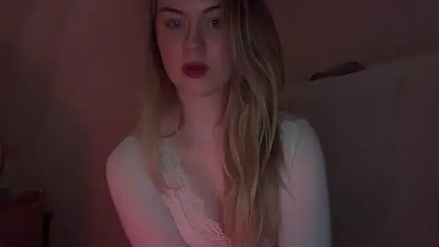 Snapshot of Josefinswe chatting on 03/04/26, 08:15 Josefinswe online show from 03/04/26, 08:15