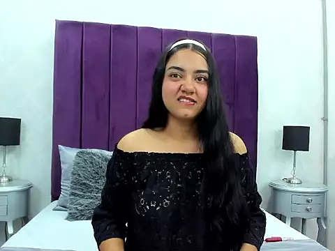 SalomeLee online show from 11/17/25, 11:27