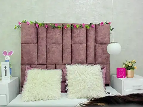 Snapshot of SalomeLee chatting on 07/15/26, 11:15 SalomeLee online show from 07/15/26, 11:15