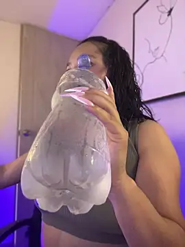 LaraDanverss online show from 04/16/26, 09:39