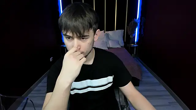 AlejandroEllias online show from 01/17/26, 04:06