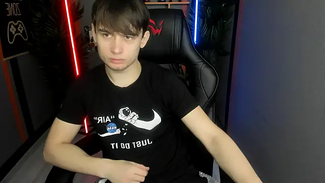 AlejandroEllias online show from 02/04/26, 09:04