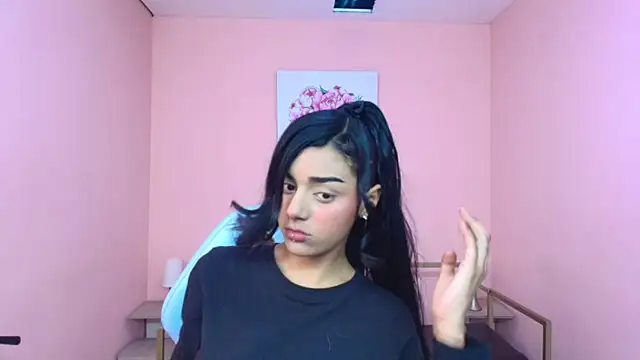 Snapshot of Milu_carbajal_x chatting on 11/22/25, 08:08 Milu carbajal x online show from 11/22/25, 08:08