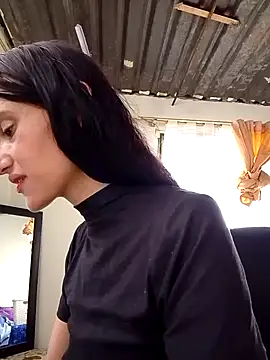 Snapshot of Milky_cielo_ chatting on 11/27/25, 03:58 Milky cielo online show from 11/27/25, 03:58