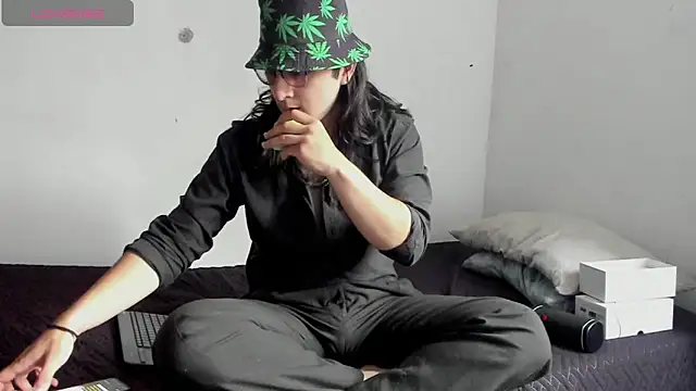 Amoneth Xx online show from 01/14/26, 08:03