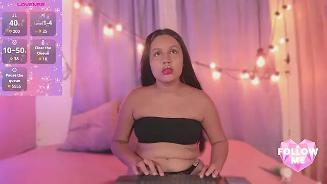 paula desire online show from 11/28/25, 08:00