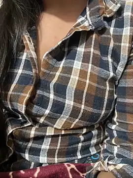 Snapshot of Lilly_islive chatting on 11/16/25, 03:39 Lilly islive online show from 11/16/25, 03:39