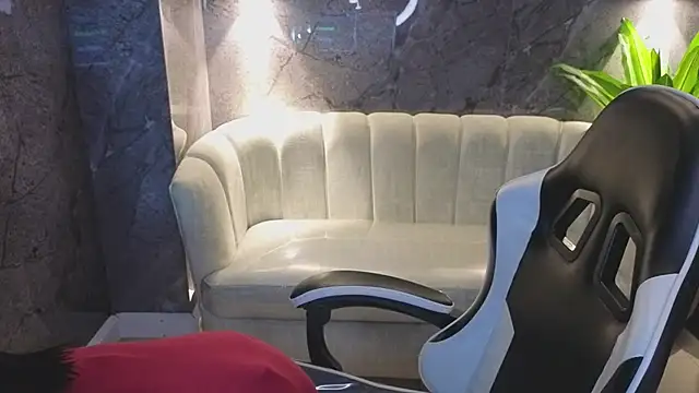 Emily Tx  online show from 12/05/25, 03:37