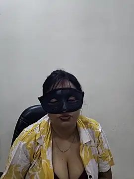 Snapshot of Cute-richa1 chatting on 02/19/26, 05:31 Cute-richa1 online show from 02/19/26, 05:31