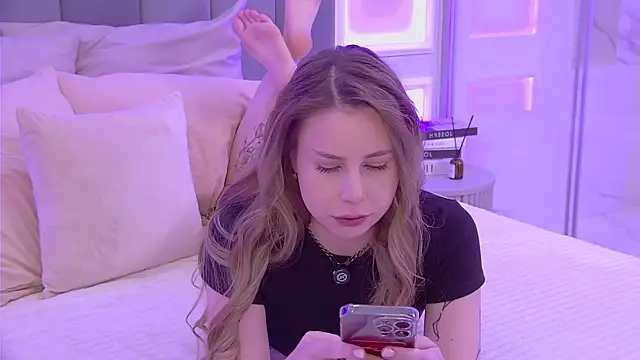 -SaraBlack- online show from 12/17/25, 05:19