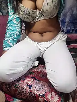 Snapshot of sexysushma1992 chatting on 02/13/26, 01:29 sexysushma1992 online show from 02/13/26, 01:29
