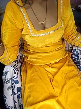 Snapshot of sexysushma1992 chatting on 02/25/26, 04:05 sexysushma1992 online show from 02/25/26, 04:05