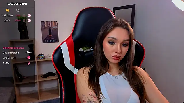 Emilia mala online show from 11/21/25, 07:23