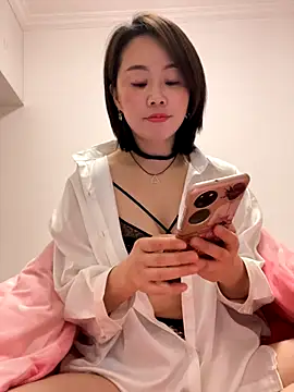 xiaoling2358 online show from 12/21/25, 02:35