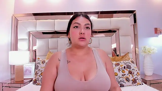 emma stoonne online show from 11/19/25, 06:52