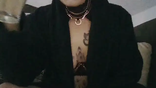 Snapshot of Vulva_Koenigin97 chatting on 11/15/25, 08:05 Vulva Koenigin97 online show from 11/15/25, 08:05