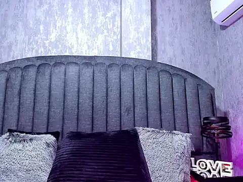 Snapshot of Kleerth_Miller chatting on 01/11/26, 01:27 Kleerth Miller online show from 01/11/26, 01:27