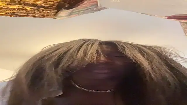 Snapshot of Motherbigbus chatting on 01/19/26, 01:53 Motherbigbus online show from 01/19/26, 01:53