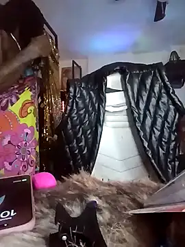 Snapshot of Motherbigbus chatting on 02/08/26, 06:39 Motherbigbus online show from 02/08/26, 06:39