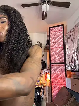 Snapshot of Motherbigbus chatting on 02/11/26, 07:35 Motherbigbus online show from 02/11/26, 07:35