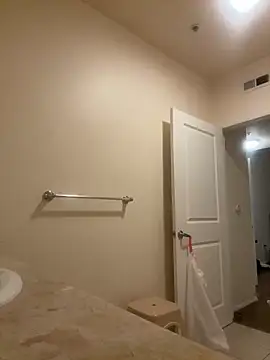 Snapshot of Motherbigbus chatting on 02/24/26, 08:51 Motherbigbus online show from 02/24/26, 08:51