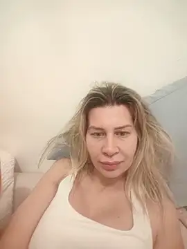 Snapshot of NaughtyClaudia_ chatting on 02/16/26, 07:59 NaughtyClaudia online show from 02/16/26, 07:59