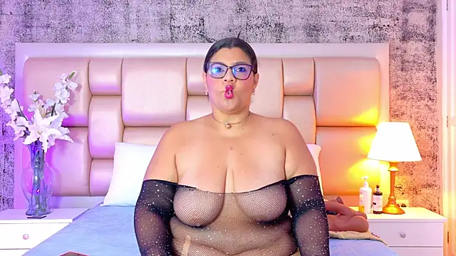 SelennaCooper online show from 02/05/26, 11:48