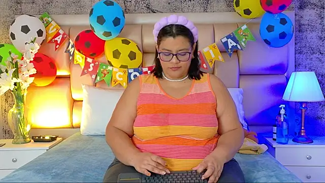 Snapshot of SelennaCooper chatting on 06/20/26, 12:08 SelennaCooper online show from 06/20/26, 12:08