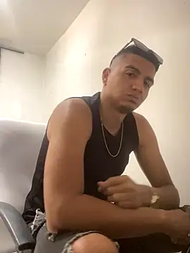 lester rose online show from 11/19/25, 04:51