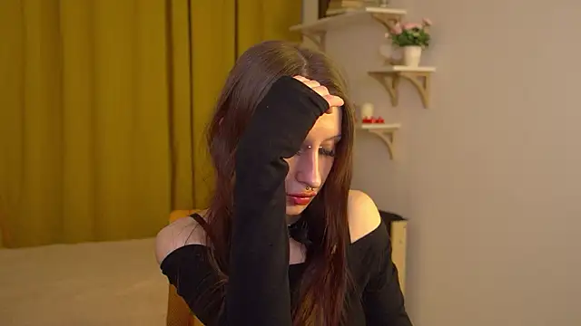 AliceWallflower online show from 02/18/26, 09:55