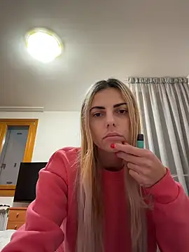 feliciafelon online show from 11/28/25, 09:06