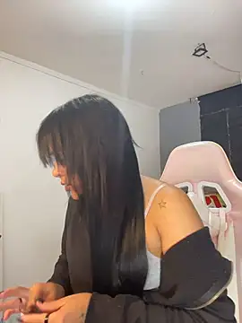 Sophie wyld online show from 12/18/25, 10:38