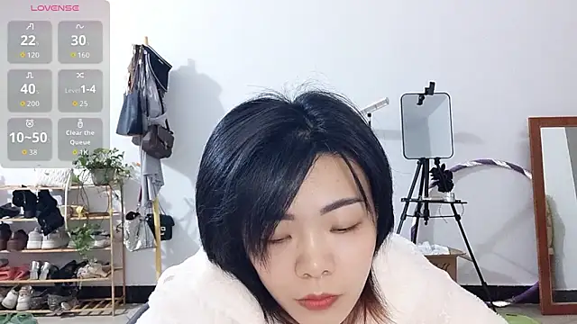 adele8731 online show from 11/18/25, 02:21