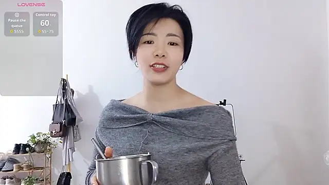 adele8731 online show from 12/01/25, 05:23