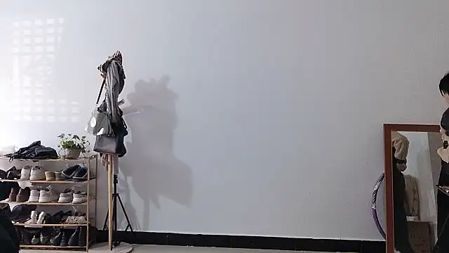 adele8731 online show from 12/18/25, 02:50