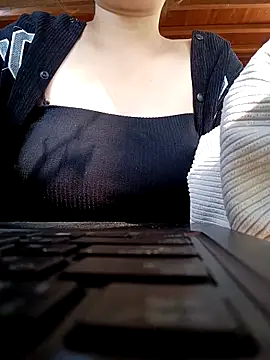 ChezyBaby online show from 11/26/25, 06:36