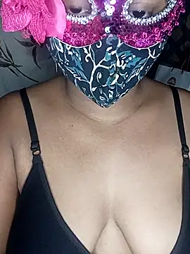 arpitaroy0 online show from 11/18/25, 03:49