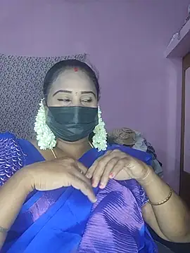Snapshot of Tamil_devagi chatting on 07/17/26, 06:02 Tamil devagi online show from 07/17/26, 06:02