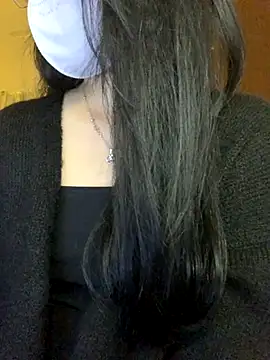 Hanni 22 online show from 11/20/25, 04:18