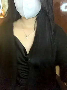 Hanni 22 online show from 11/24/25, 08:03