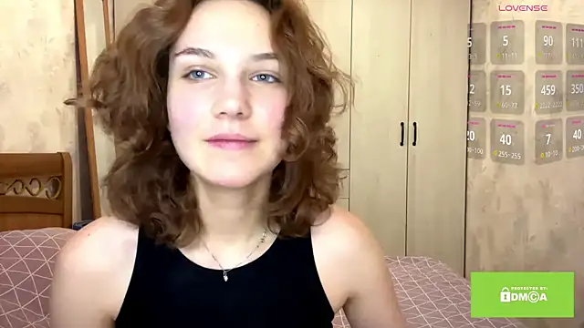 Snapshot of CatherineSaretto chatting on 11/23/25, 05:02 CatherineSaretto online show from 11/23/25, 05:02