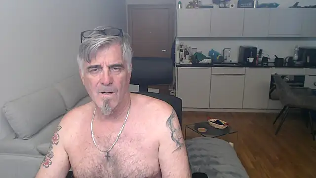 Buidapest online show from 04/04/26, 01:41