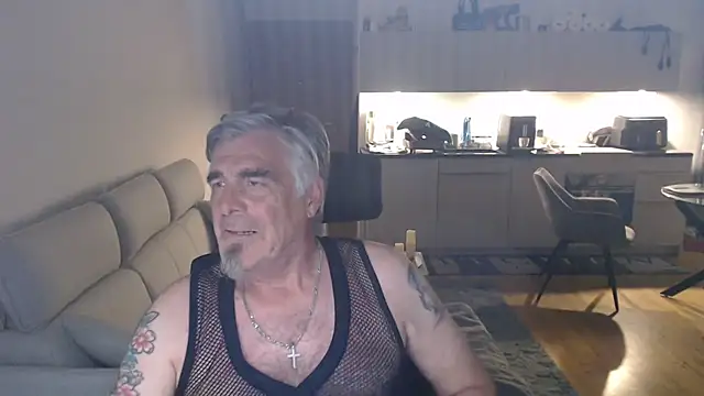 Buidapest online show from 05/29/26, 03:15